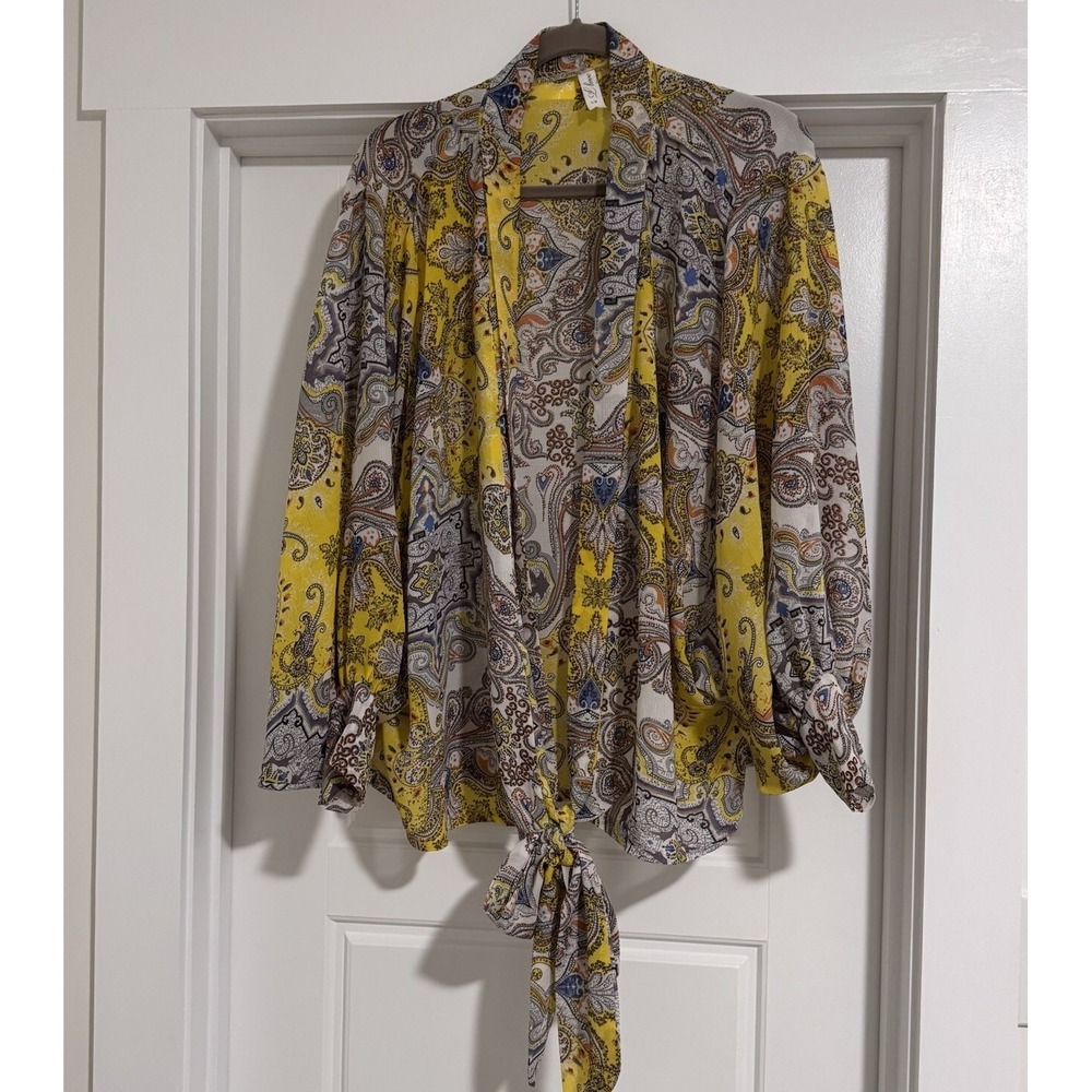 Love Yellow Blouse Boutique Size S/M Open‎ In Front
